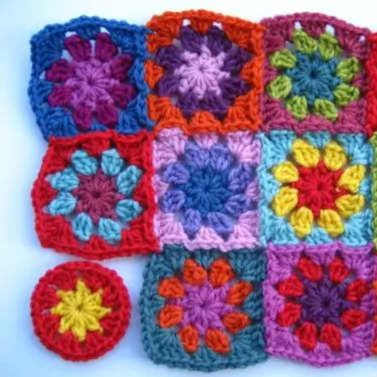 Haak Granny Squares aan elkaar met de join-as-you-go-techniek