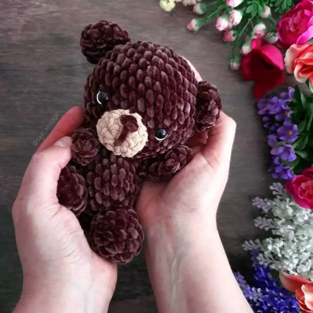 Teddy Beer Haken met Velvet Garen 2 Teddy Beer Haken met Velvet Garen Omslagfoto