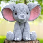 Gratis haakpatroon Esther de Olifant - Nieuw haakpatroon - Amigurumi, Knuffel - haaknaald 3.5 mm