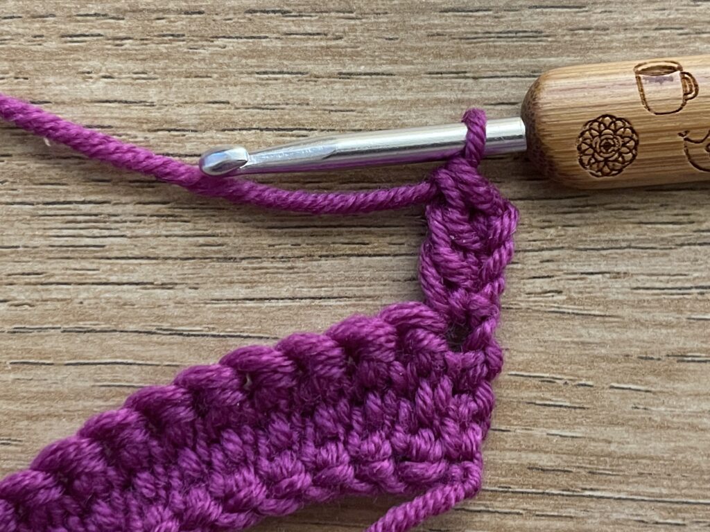 Gekoppelde dubbelstokjes stap 23