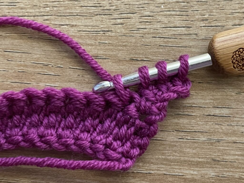 Gekoppelde dubbelstokjes stap 27