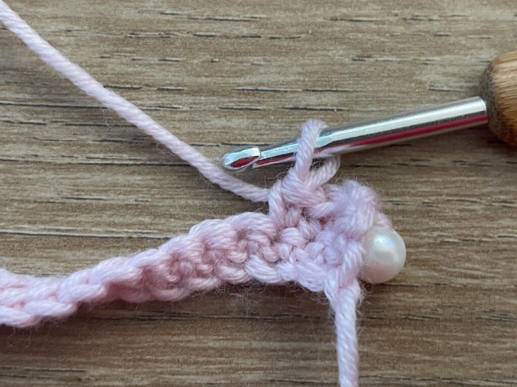 Haken met kralen methode 3 stap 8