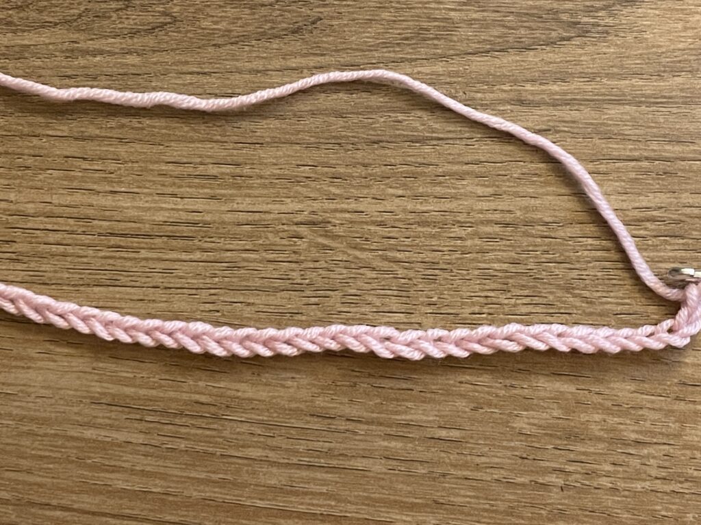 IJsje met 1 bolletje steek stap 1