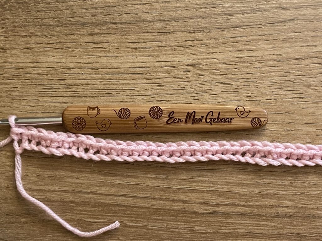 IJsje met 1 bolletje steek stap 4