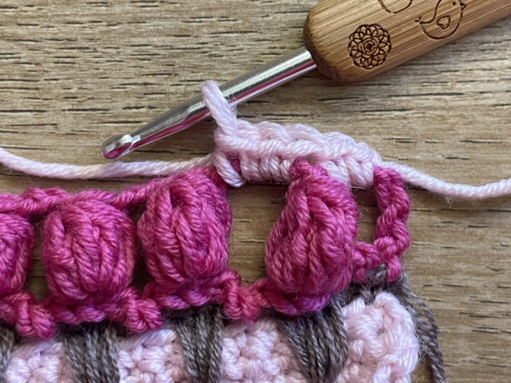 IJsje met 1 bolletje steek stap 44