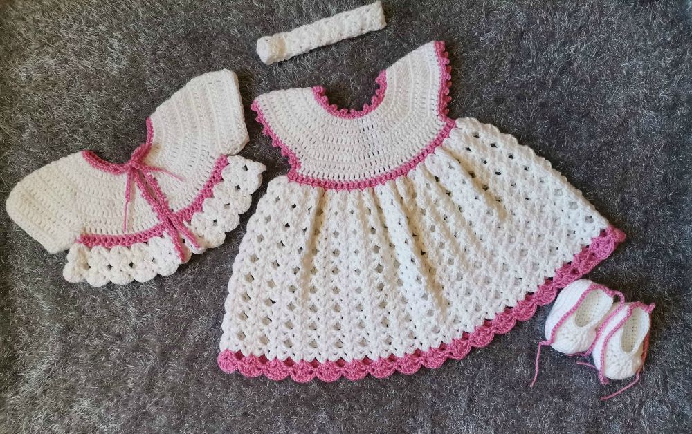 Prinses Sara - Gratis haakpatroon babyjurk 9 Prinses Sara Babyjurk Soukaina 5