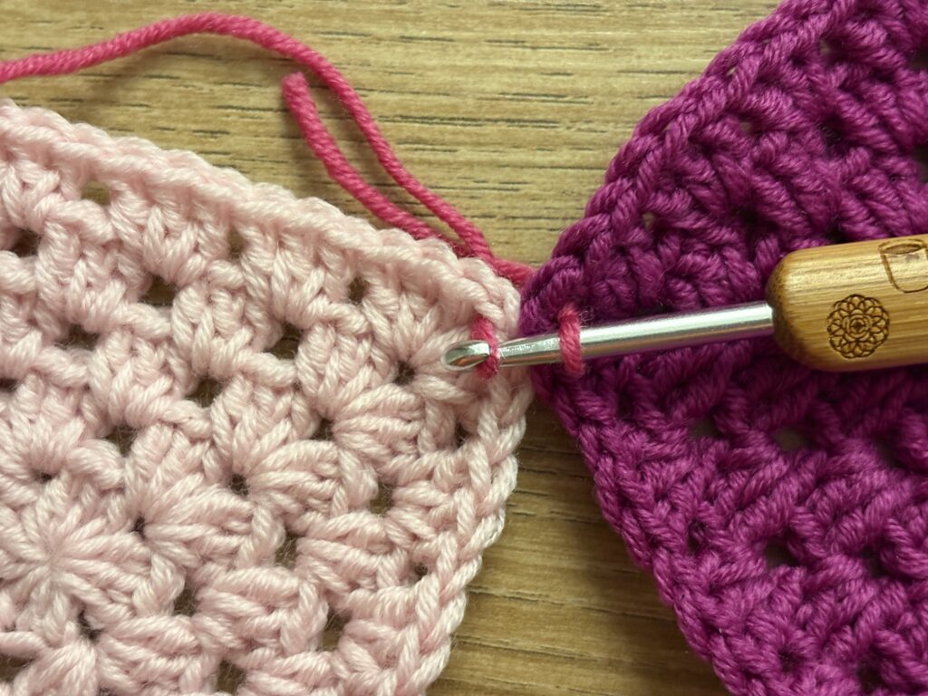 Zigzag aan elkaar haken stap 5