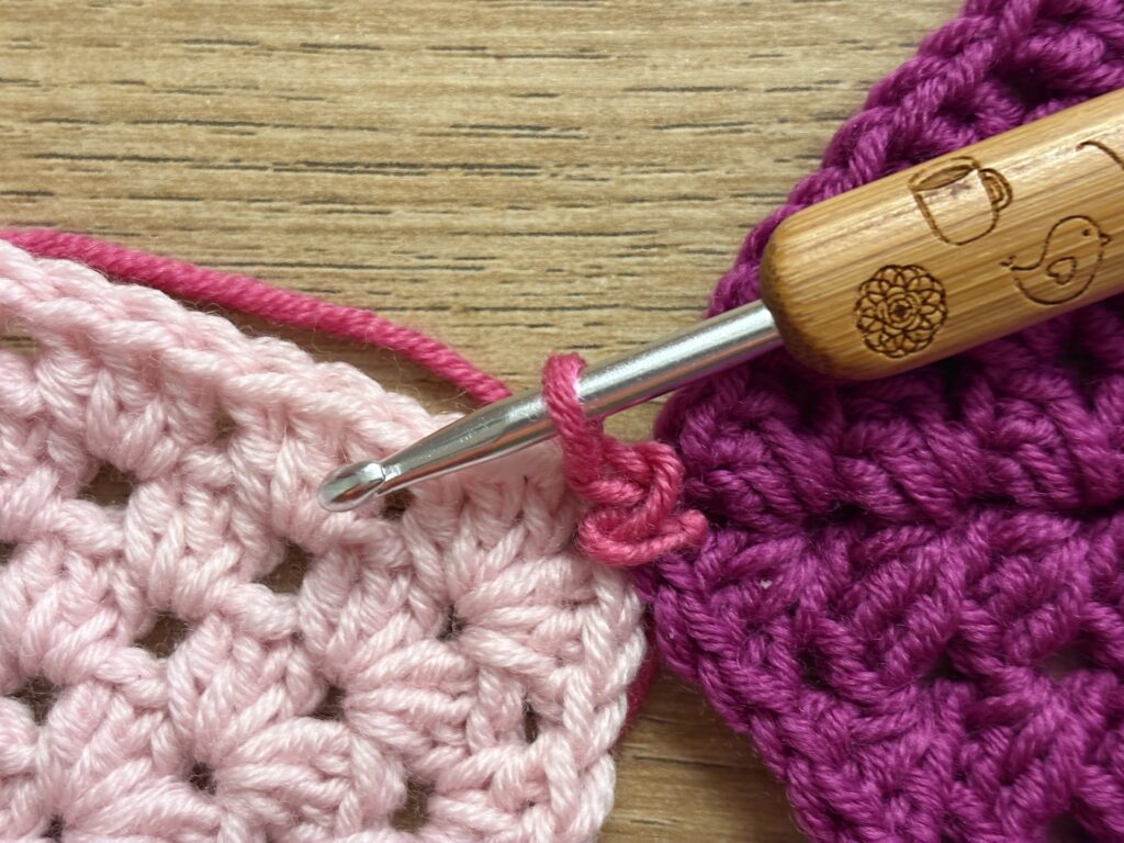 Zigzag aan elkaar haken stap 9