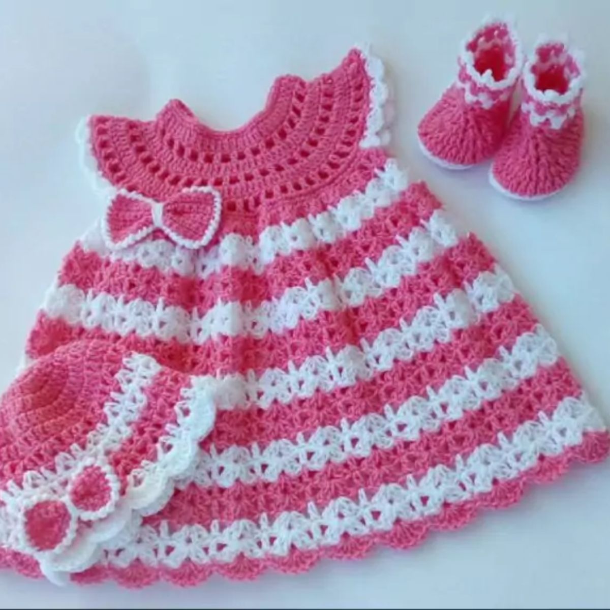Roze Baby Jurk - Haakpatroon