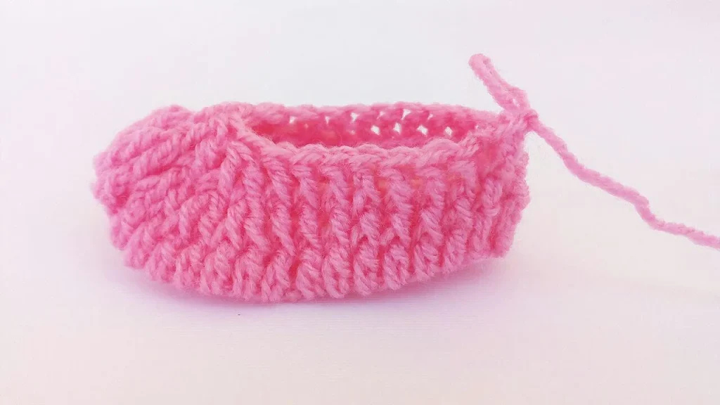 Roze Baby Slofjes Haakpatroon 9 Roze Baby Slofjes Soukaina 8