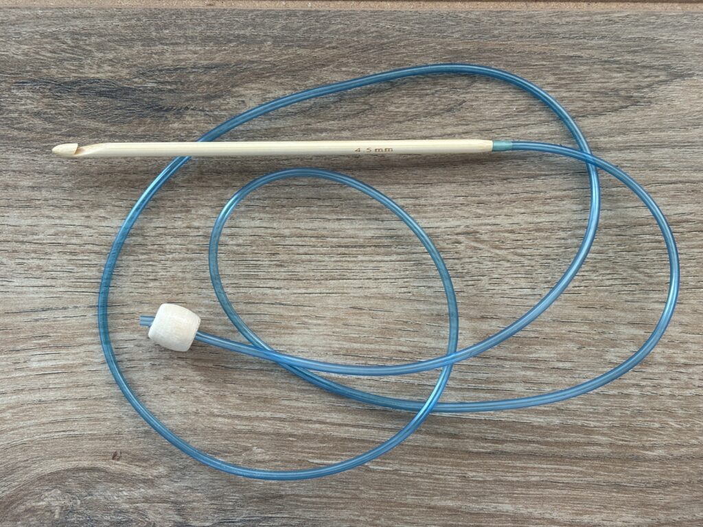 Tunisch entrelac met een twist steek 4 Tunisch Enterlac twist haaknaald foto 2