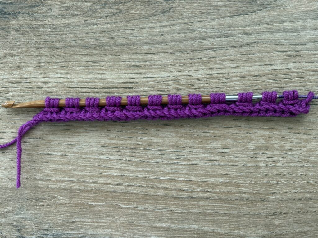 Tunisch entrelac met een twist steek 24 Tunisch Enterlac twist stap 19