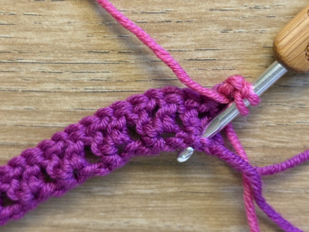 Genestelde V steek stap 12