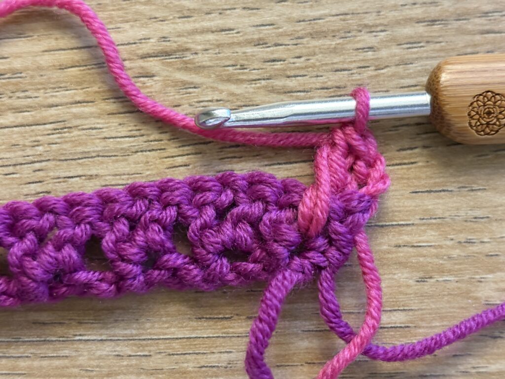 Genestelde V steek stap 14