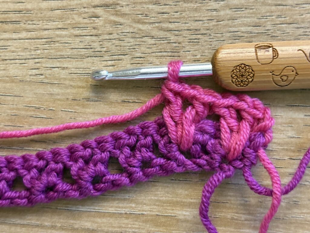 Genestelde V steek stap 18