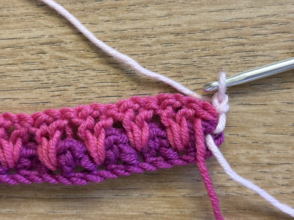 Genestelde V steek stap 21