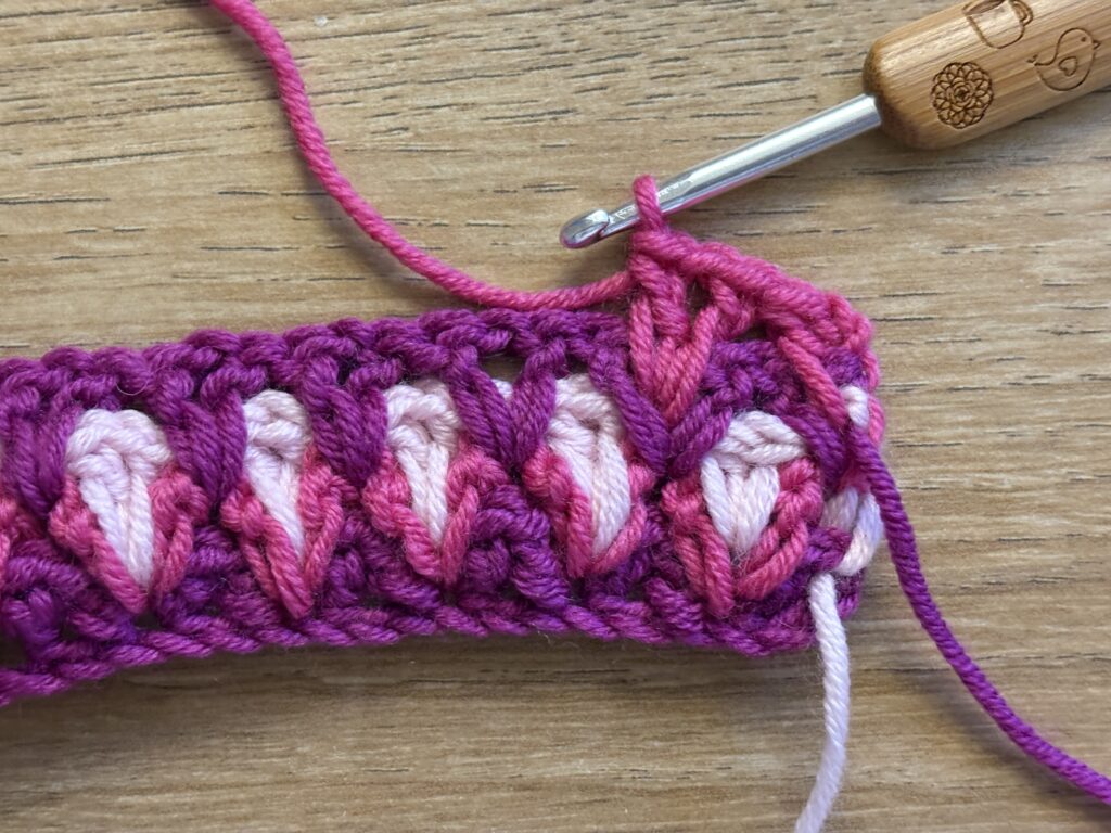 Genestelde V steek stap 39