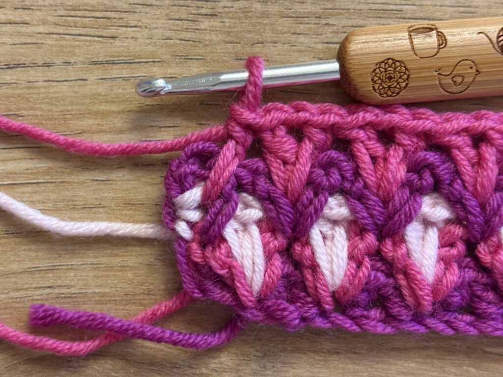 Genestelde V steek stap 41