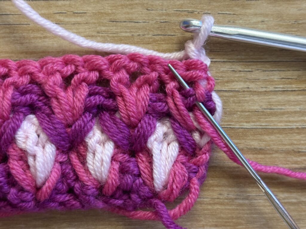 Genestelde V steek stap 44