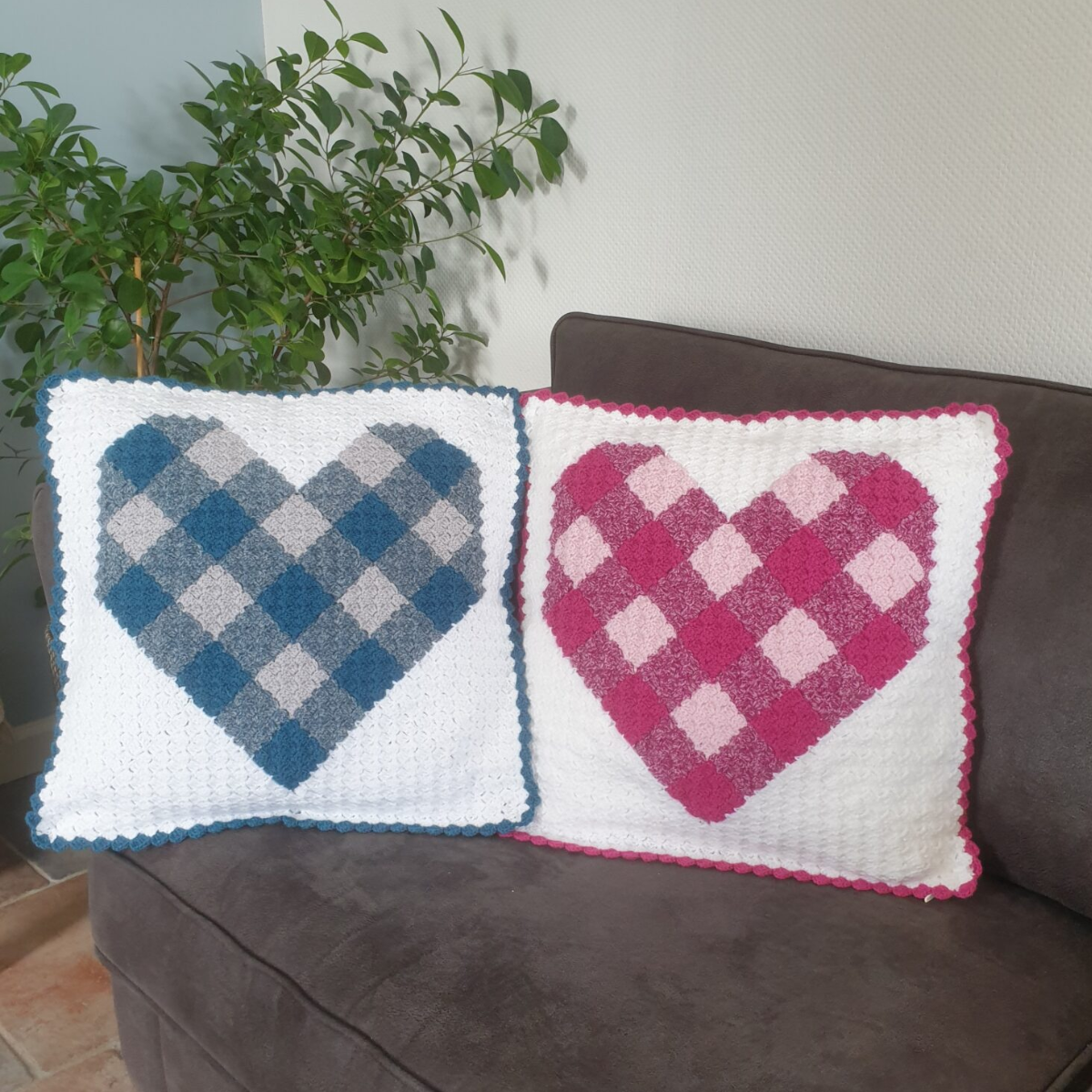 Gratis haakpatroon Heart to Heart - Kussen - Geschikt voor restjes garen, Stylecraft Special DK - haaknaald 4 mm