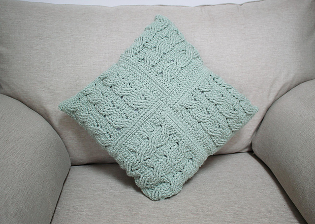 Patchwork Gevlochten Kussen: tijdloos haakwerk met een moderne twist 4 Patchwork Vlecht Kussen 4